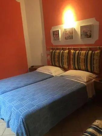 Holiday 52 Hotel